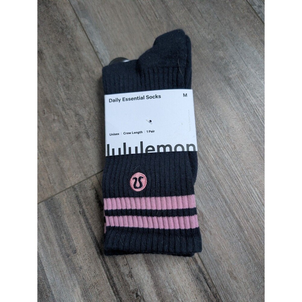 Lululemon Daily Essentials Socks Medium Crew Length TRNV/MTAP Unisex New LU9CLAS